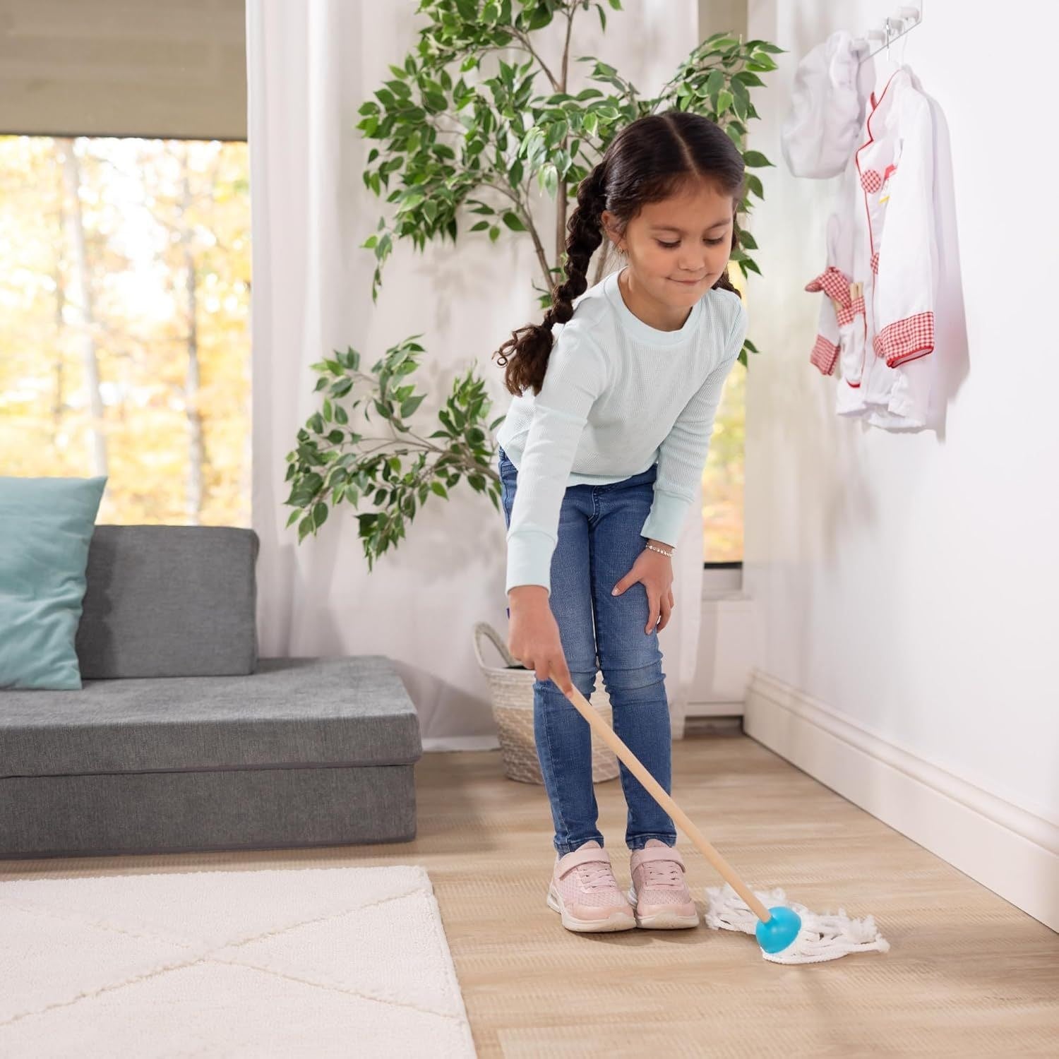 Melissa & Doug Housekeeping Playset für Alter von 3+, 6-pc