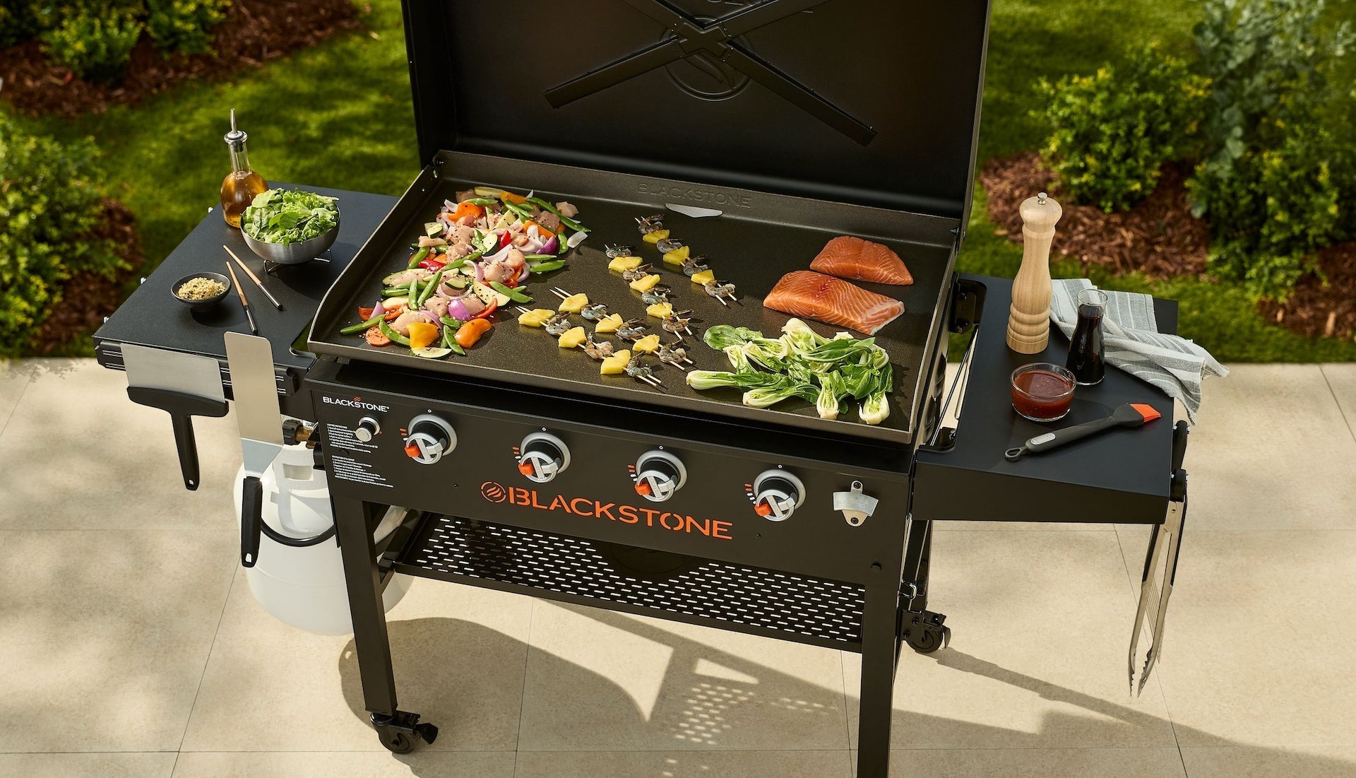 Blackstone 4-Brenner LP Gas tragbarer Raster mit Deckel, 36-in