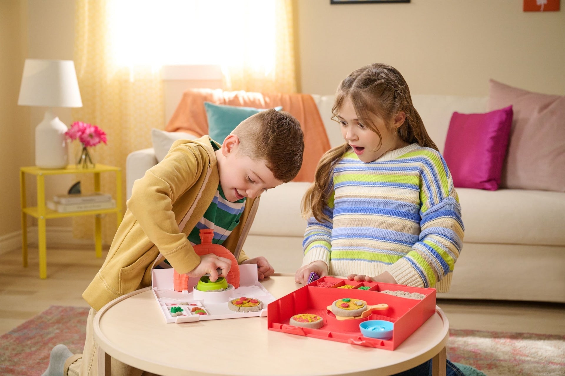 Kinetic Sand 4-Farben-Squishpizza mit steigender Wirkung