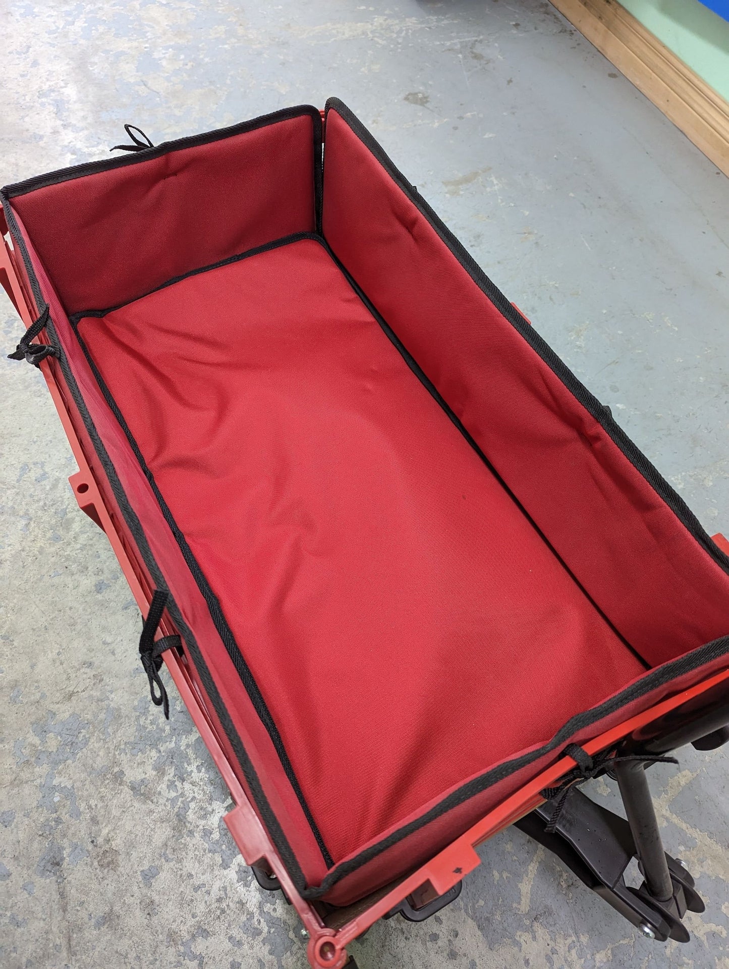 Millside Industrie ganzjährig gepolsterte Sitzkissen und Seitenpolster für Cabriolet-Wagenschlitten/-schlitten, rot