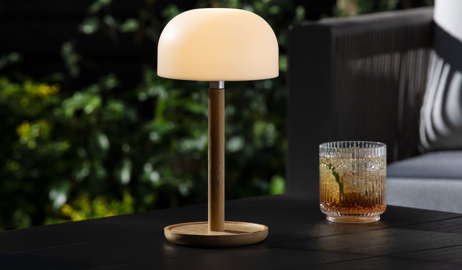 CANVAS Aufladbare Bambuspilzlampe für den Außenbereich, Mehrfarbmodi