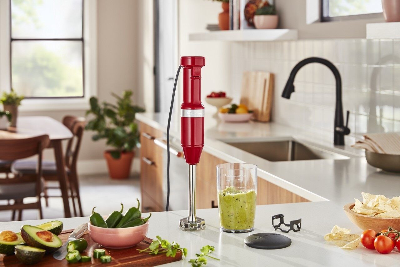 KitchenAid Variable Geschwindigkeit geschnürten Handmixer mit Mischglas, Empire Red