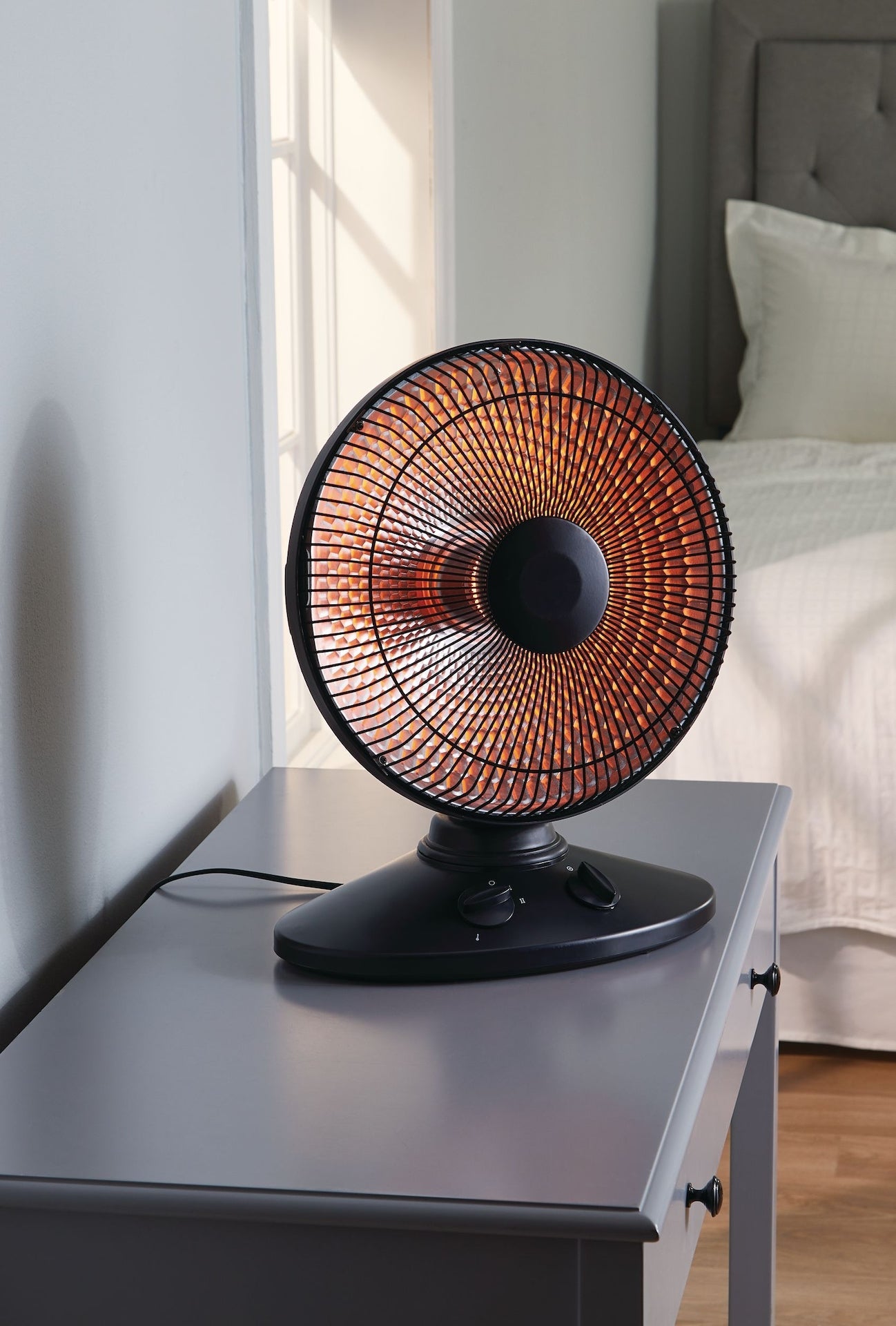 NOMA Tragbare oszillierende Parabolschüssel, tragbare elektrische Heizstrahler, 1000 W, schwarz